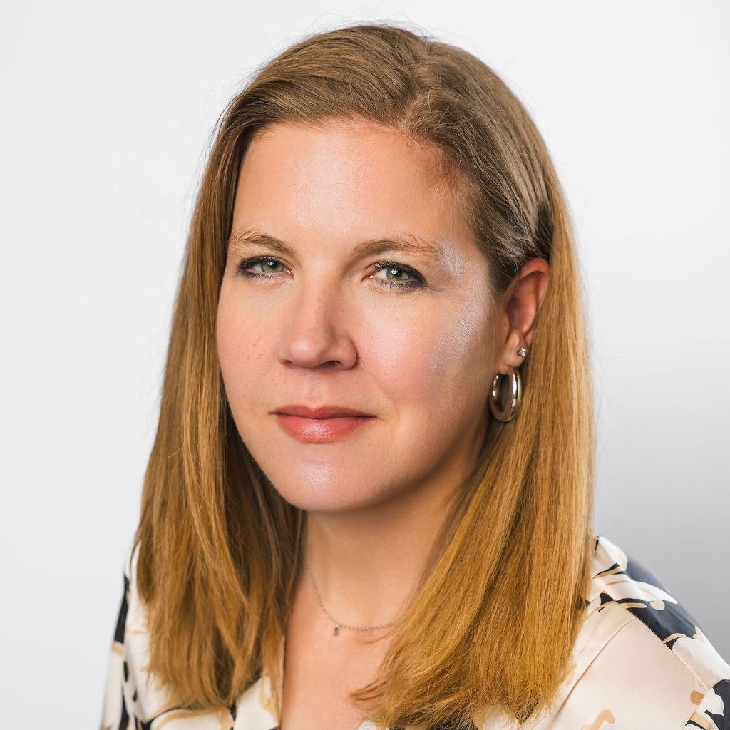 Tarah Neujahr Bryan headshot