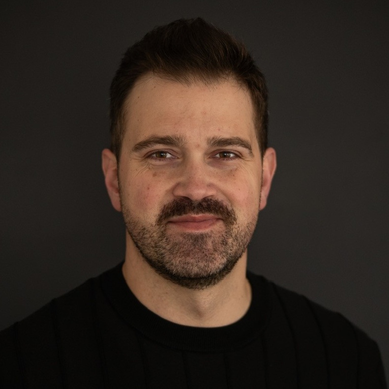 Zach Barney headshot